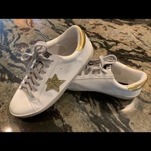 Star Sneakers ⭐️